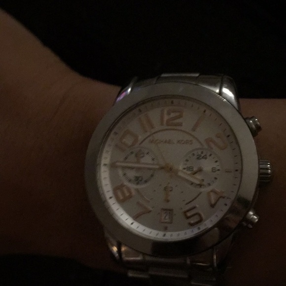 Whatch - Picture 3 of 4